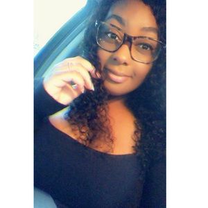 Meet your Posher, Celeste